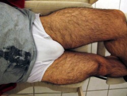 realmenstink:  THICK SET OF HAIRY GAMS !!! 