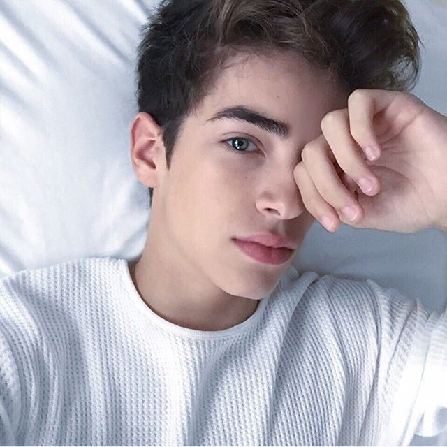allaboutboys1996:  instaboys-europe:  @manurios1234   All About Boys 