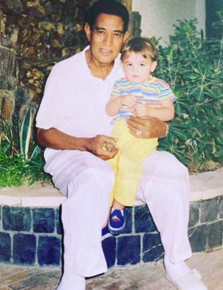 taminoamirfouad:

tamino with his granddad moharam fouad in 1998posted on ig by his dad #tamino #what a cute pic