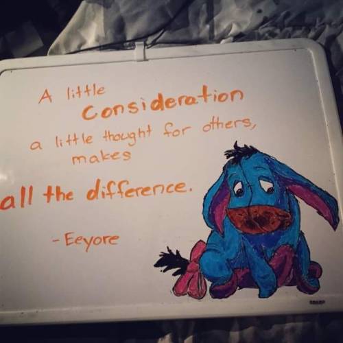 miniature-minx:   pleasurabledistractions submitted:   I used to draw an inspirational Disney quote on my white board every week but haven’t gotten a chance lately. Oh well, yay for little space and Disney and coloring!! 😄😄😄 Omg this is so