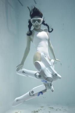 pumpkinsinclair:  rocketumbl:  古賀学  Underwater Knee-High Girls plus   