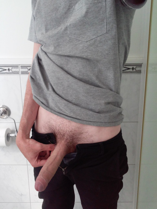 monsterdickted: sydanderson1 just submitted this telling me “Sending dick pics from ex-gf&rsqu