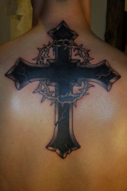 tattotodesing:  Tattoo cross with thorns