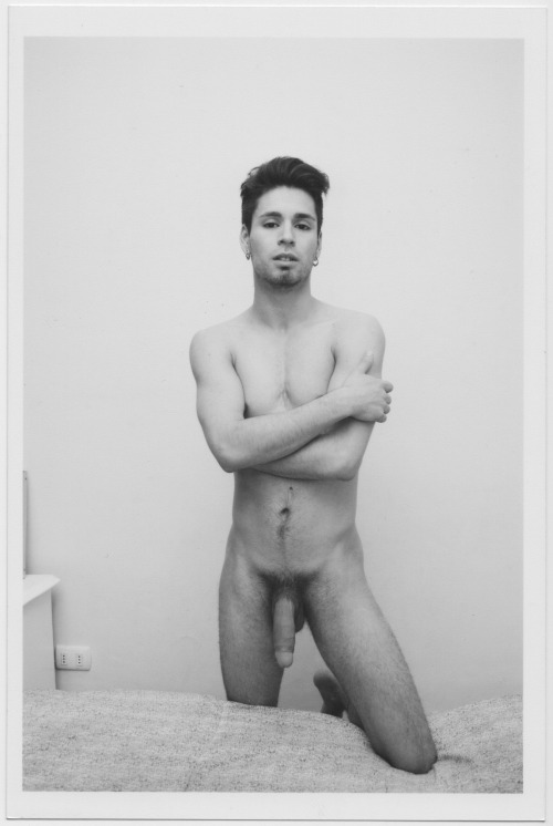 gag-ball-gallery:  Pepe / ILFORD 3200 ©2015  www.gag-ball.com  