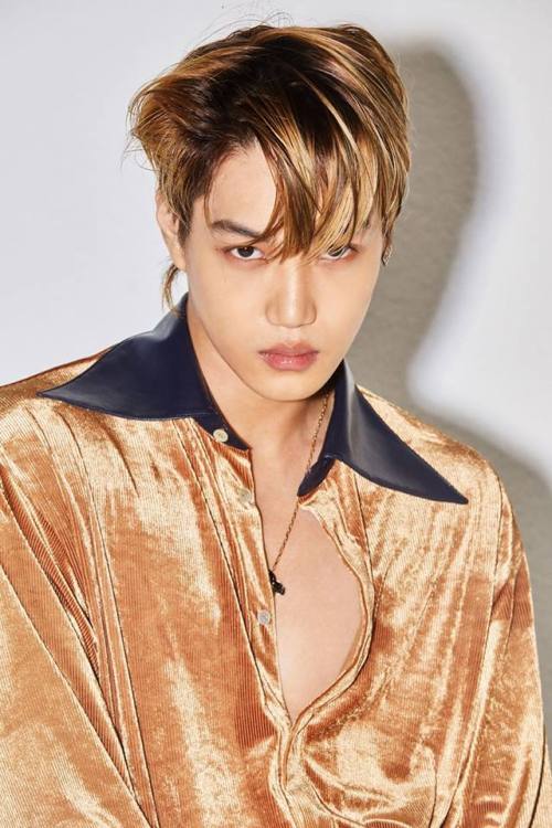 [Fotos Oficiales] 181213 Kai y SeHun @ Love Shot - Melon Gallery. t.co/mnQ6veX8q8Cr: Me
