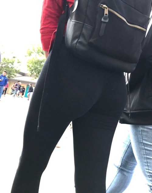 school-voyeur: More ass from school