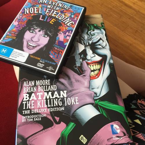 Saturday night recovery done right now all I need is someone to bring me food #noelfielding #comedy 