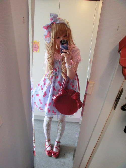 yannmmm:  ANGELIC PRETTY  - DRAINED CHERRY   
