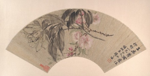 met-asian: 清 趙之謙 芍藥 桃花 扇面|Peach Blossoms and Peony by Zhao Zhiqian, Asian ArtGift of Robert Hatfield