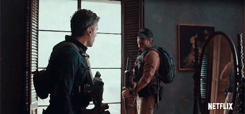 oscarisaac-source:Oscar Isaac in Triple Frontier, (2019)