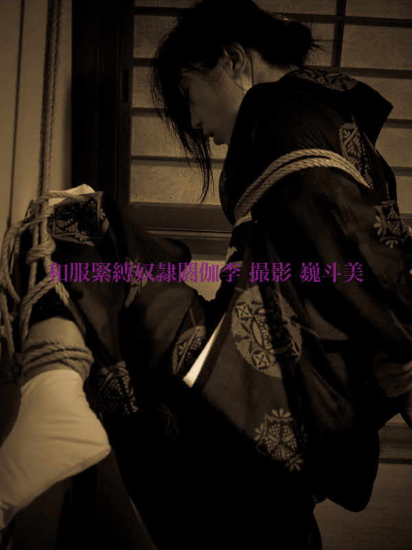 bobbedfetish:  和風緊縛奴隷閼伽李~Japanese-style bondage slave~ウグイスノ渓ニテ…壱