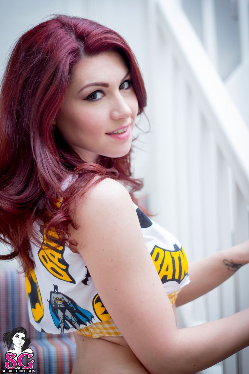 sgw0rld:  Amberbambi - Hey Batgirl 