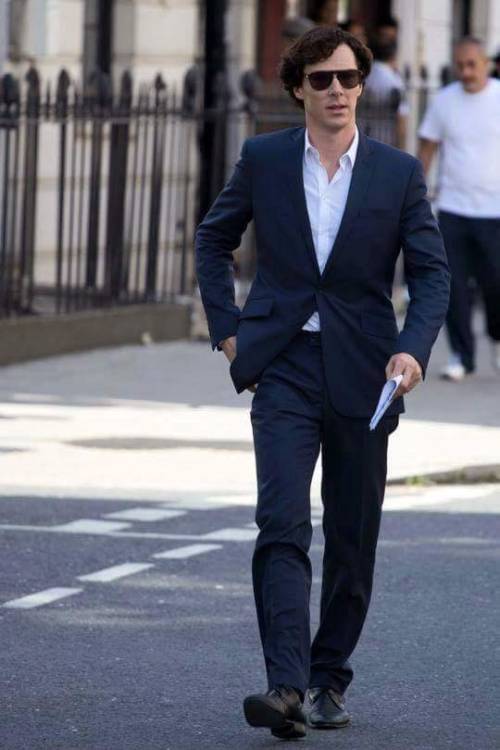 xthismeanswar:Sherlock + sunglasses