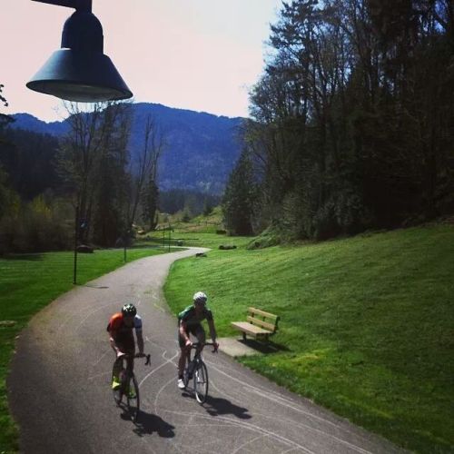 holdfastholdsteady:  The perfect day on the bike. Tons of sun, climbing and good company.