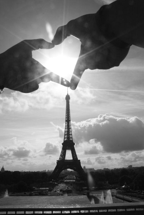 lilmisssblueeyes: ~If you are not too long, I will wait here for you all my life~ Oscar Wilde <3 