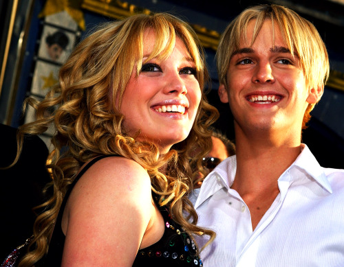 bringbackmyteenageyears:April 2003, Hilary Duff & boyfriend Aaron Carter attend the premiere of 