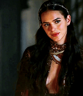 Catarina De Lurton In Deus Salve O Rei ↳ Episode 91, Scenes