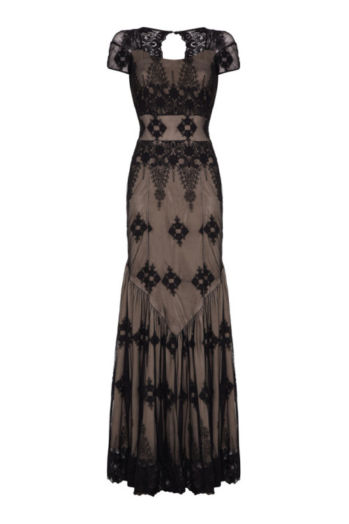 Sirene dress in black embroidered lace (Nancymac)