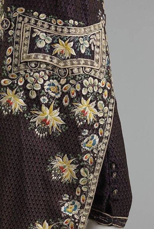 new-vogue-ravyn: zhuanghongru: Handmade embroidery on European men’s clothing in the 18th cent