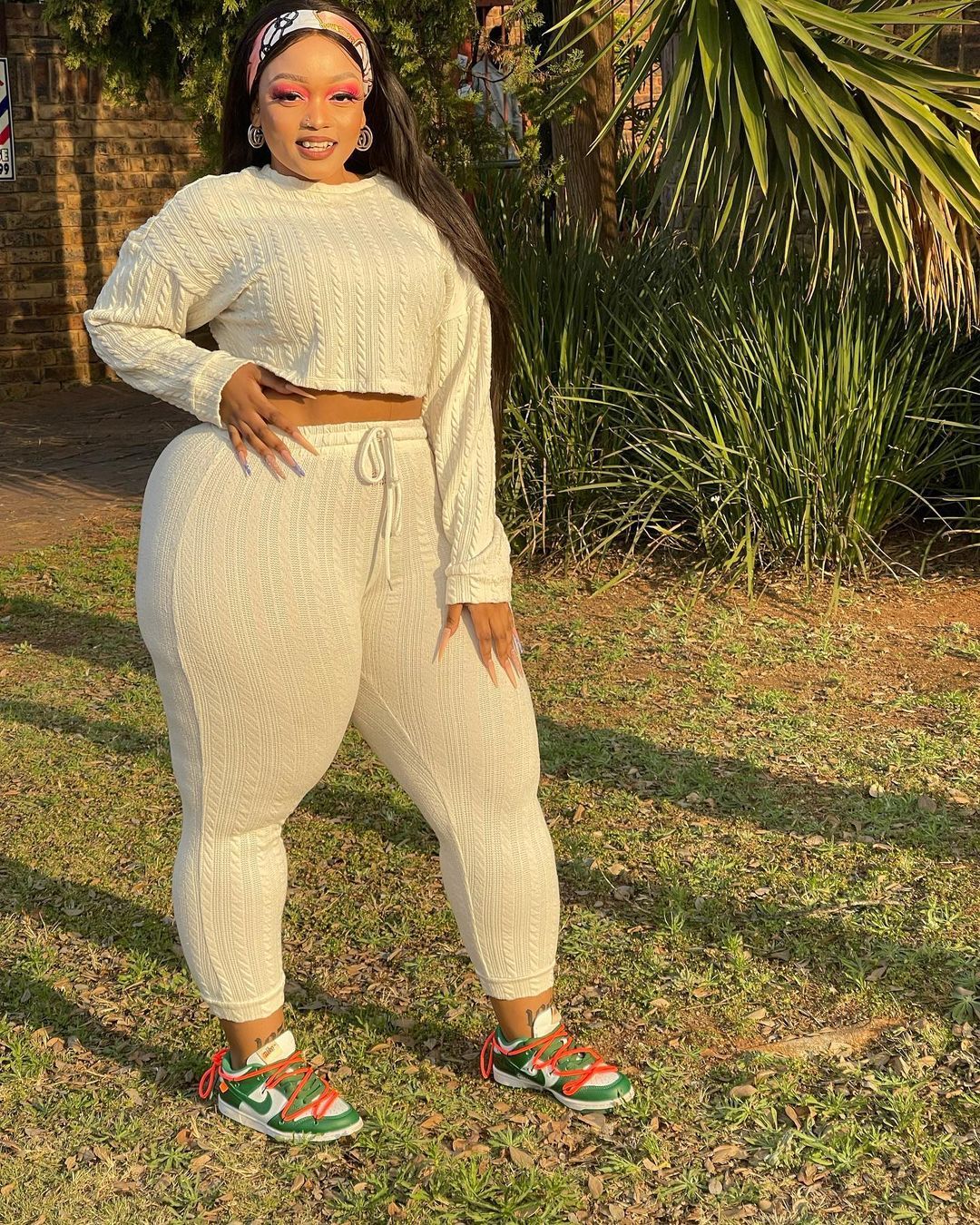 super-loaded-packages:Her thick African ass