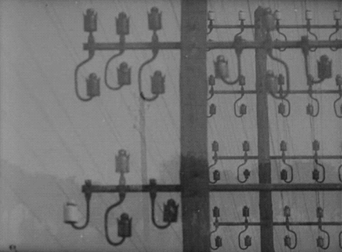 pepoire:(La glace à trois faces / The Three-Sided Mirror, dir. Jean Epstein, 1927)