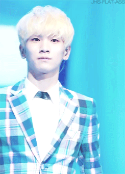 jonghyuns-flat-ass:  © 