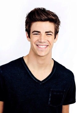 ultimateresidentevilgame:  Grant Gustin appreciation post in honor of his role as Barry Allen 