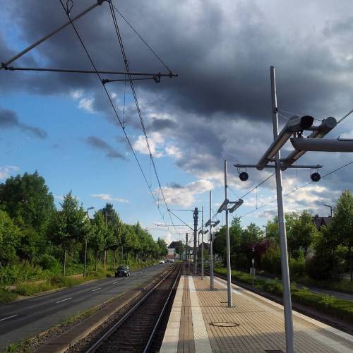Dark #clouds, Blue #sky And Metro #wires At #Palmweide #Dortmund 29.7.15 #latergram #wiregraphy (en An