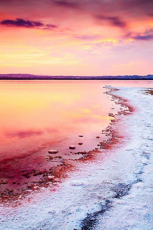 sixpenceee: This the Salt River located in Torrevieja, Valencia, Spain. (Source)