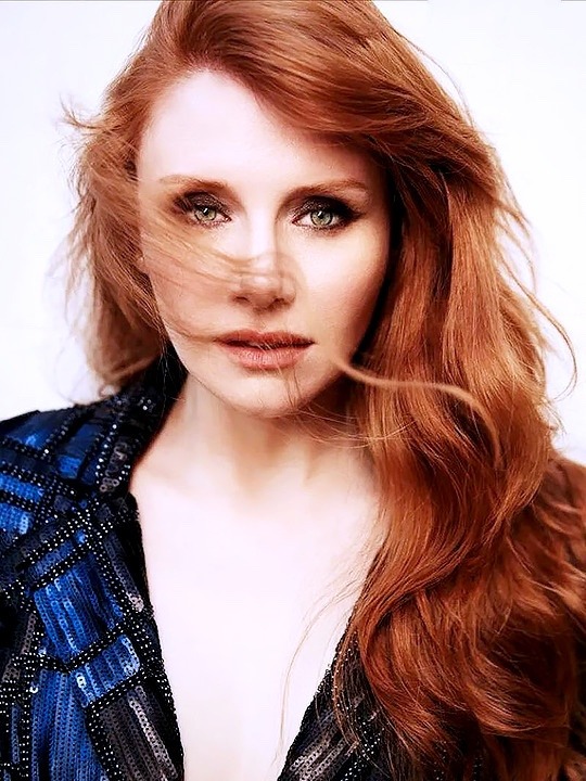 Please reblog and follow The Hottest Hollywood Celebs
Bryce Dallas Howard