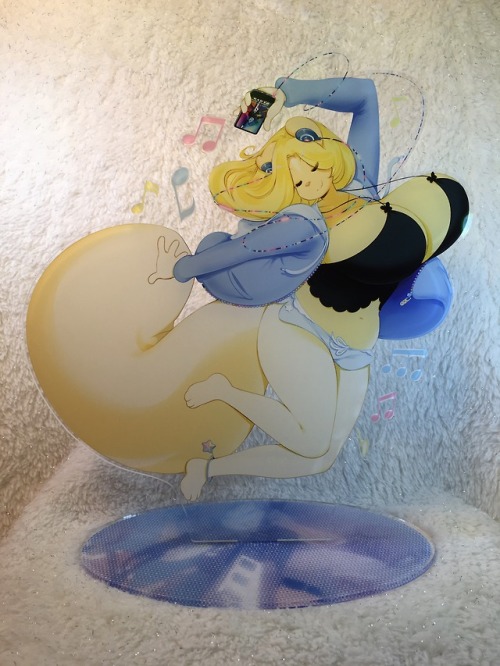  Hey, since a lot of folks expressed that they missed out on getting the Mille Fueille/Milk standee,