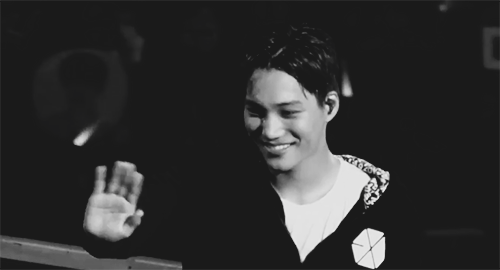 kairamelo:  jongin’s way to say “i love u” 