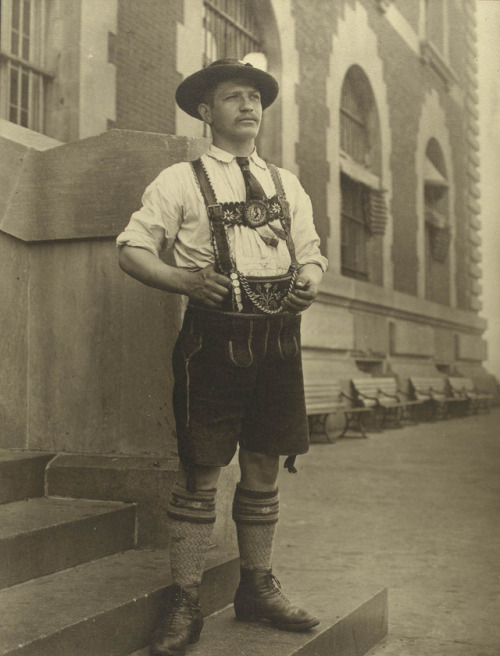 Ellis Island Immigrants: Bavarian Manca. 1905Photographer: Augustus F. Sherman (American;1865–1925)I