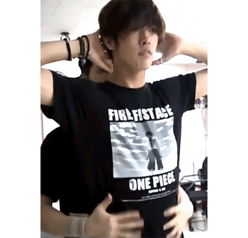 rip-out-the-wings-of-a-butterfly:  Sangmin, thank you for the favor granted 