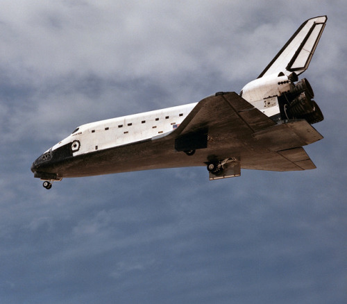 humanoidhistory - May 8, 1989 – The Space Shuttle Atlantis...