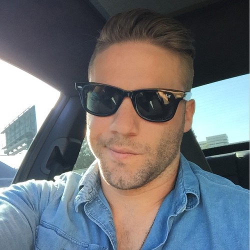 straightdudesexting:  Football hunk Julian Edelman 