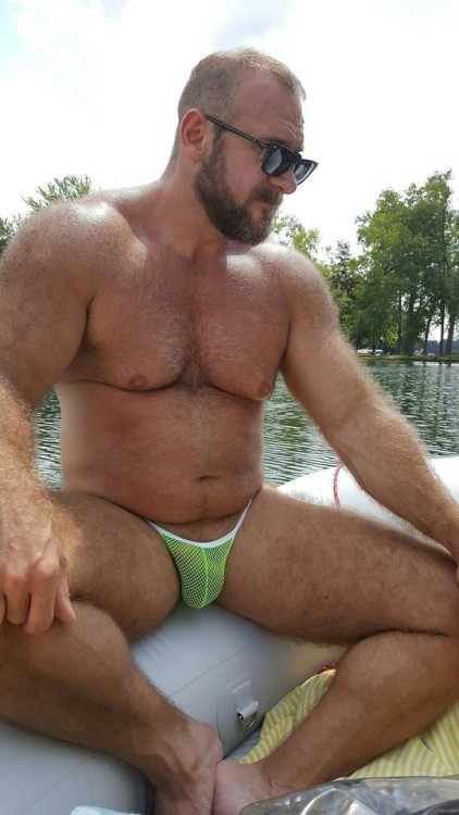 titaniumtopper:  http://titaniumtopper.tumblr.com/archive