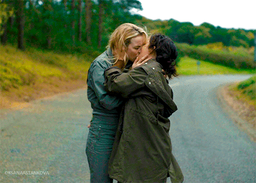 Two Years Ago Jodie Comer And Sandra Oh Gave Us The Best Onscreen Kiss Of All Time. - April 10, 2022.