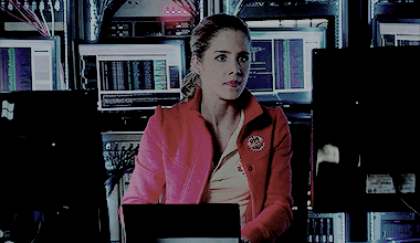 o-rigamii:It’s my life, it’s my choice.  - Requested by: @felicity-smoak-is-my-goddess