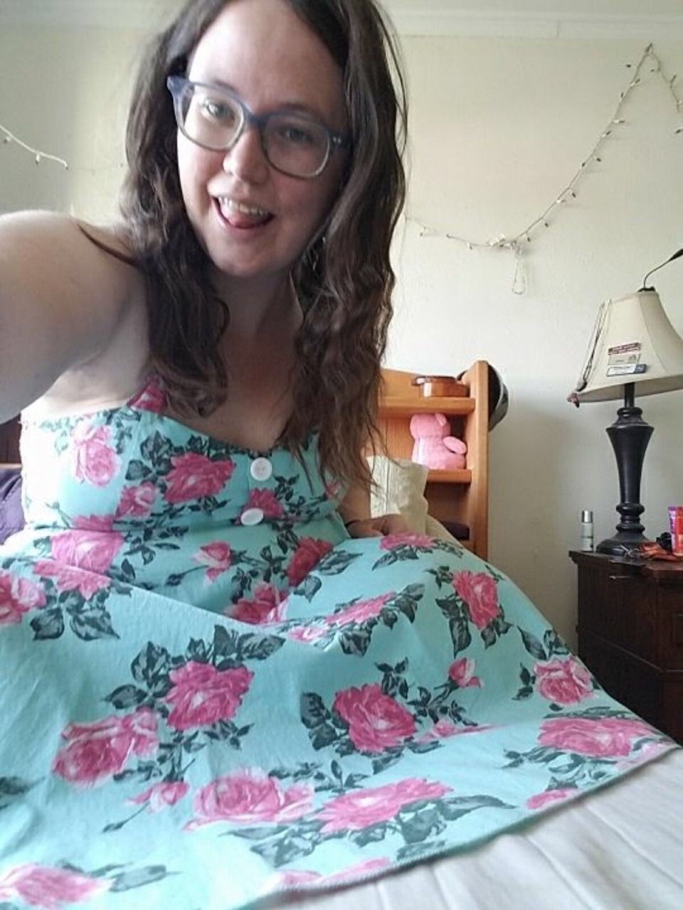 Another submission from this cutie, Kat. She sells her pictures on kik (serious buyers