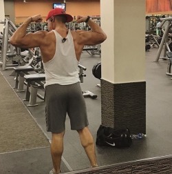 hispanicbooty10: hispanicbooty10:   IG: _drolex Baby, you are so fine.   #bubblebutt #gymbutt #musclemen #hotmen   Nudes please! 