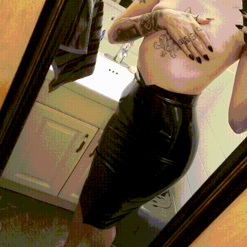 zombiohazard: Late nights & latex ♡