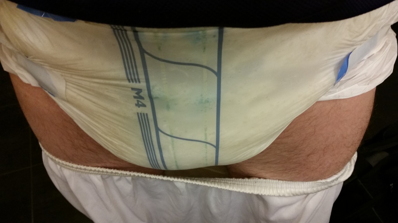 wetkevy:  Changing during a layover … soaked during the flight big time! 