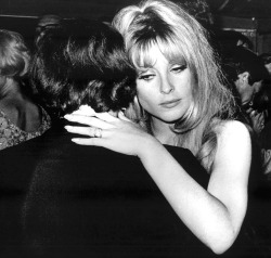  Sharon Tate dancing with  Roman Polanski, in London, 1966 