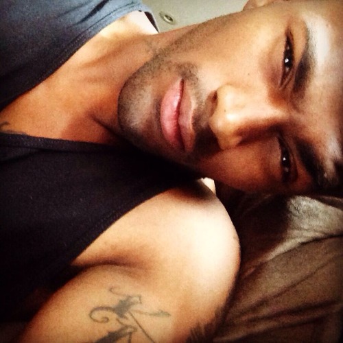 getitmoist:  Keith Carlos (that tongue) 