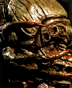 lovelynobody00:  it’s like silent hill and the chronicles of riddick had babies 