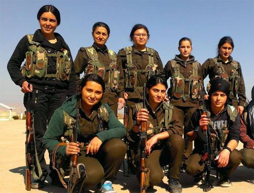 m4zlum: Kurdish fighters of the ‘Women’s Defense Units’ (YPJ) in Rojava, West Kurdistan/Northern Syr