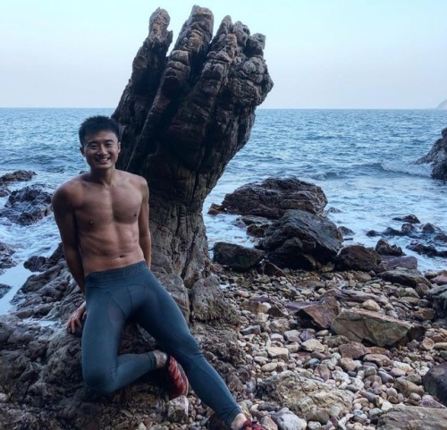dls-dllm: hk-pec: 大波狗奴 分享下食評