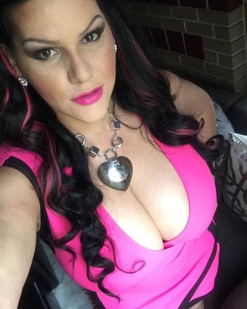 Pink Sunday… #angelinacastro #boobs porn pictures