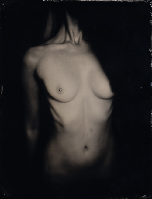jessicastarrdust:    Photographer: Jim K bigheadeddudeModel: @jessicastarrdust (me) 